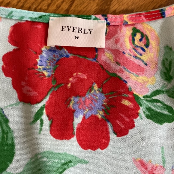 Everly Cold Shoulder Blouse - Picture 6 of 7